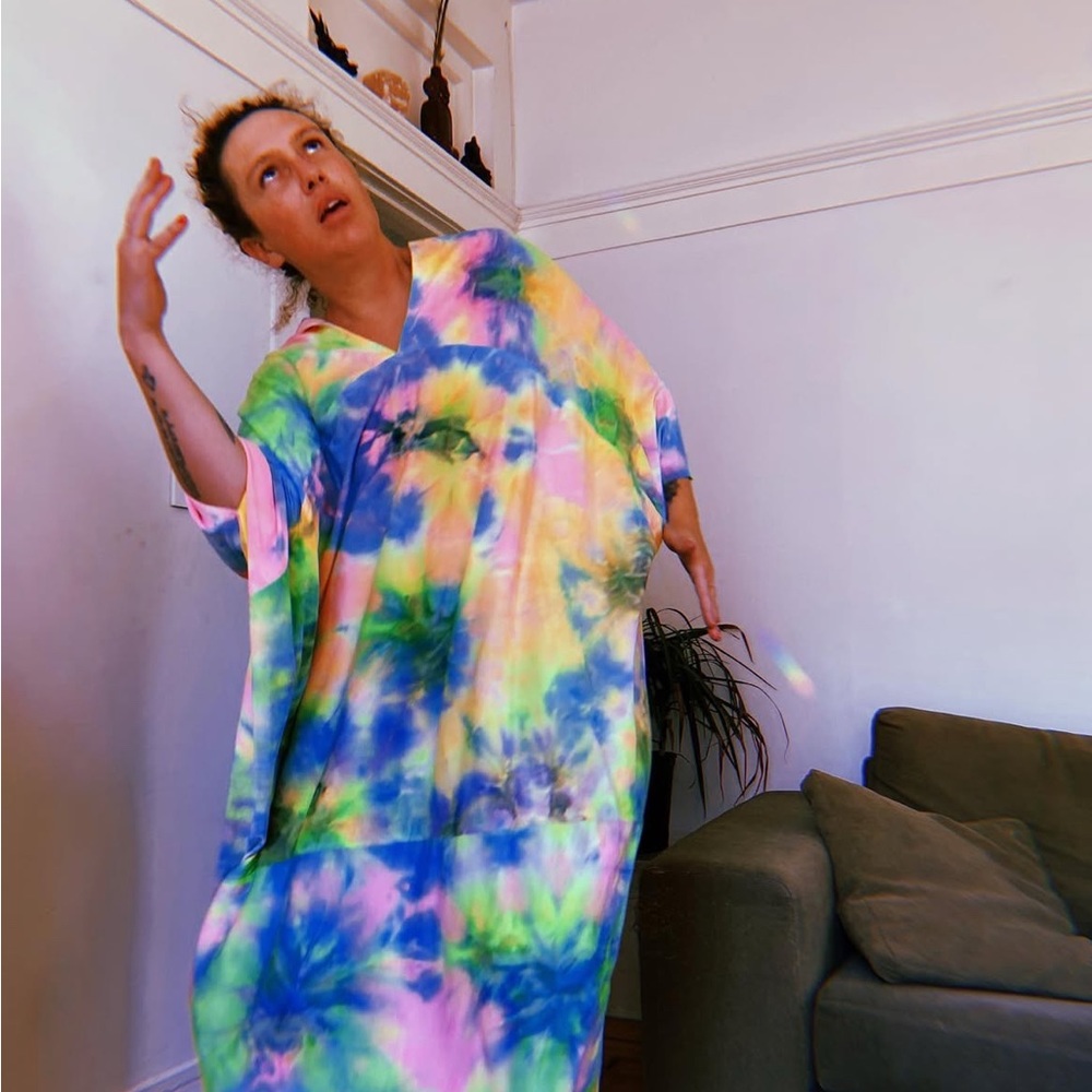 Tie dye Kaftan handmade in LA - Picture 3 of 7